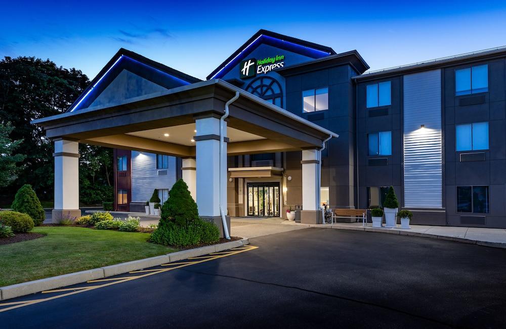 Holiday Inn Express Newport North - Middletown, An Ihg Hotel Exterior photo